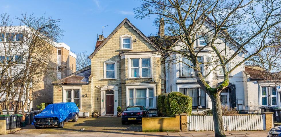 			1 Bedroom, 1 bath, 1 reception Flat			 Maidstone Road, Bounds Green